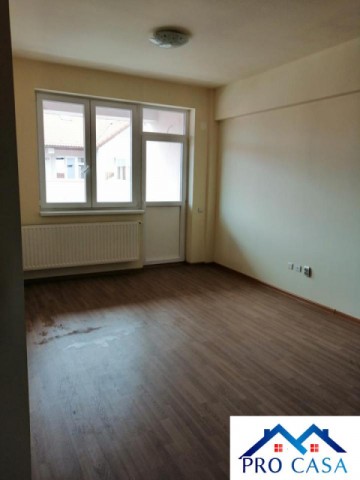 vand-apartament-in-centru-bloc-nou-2